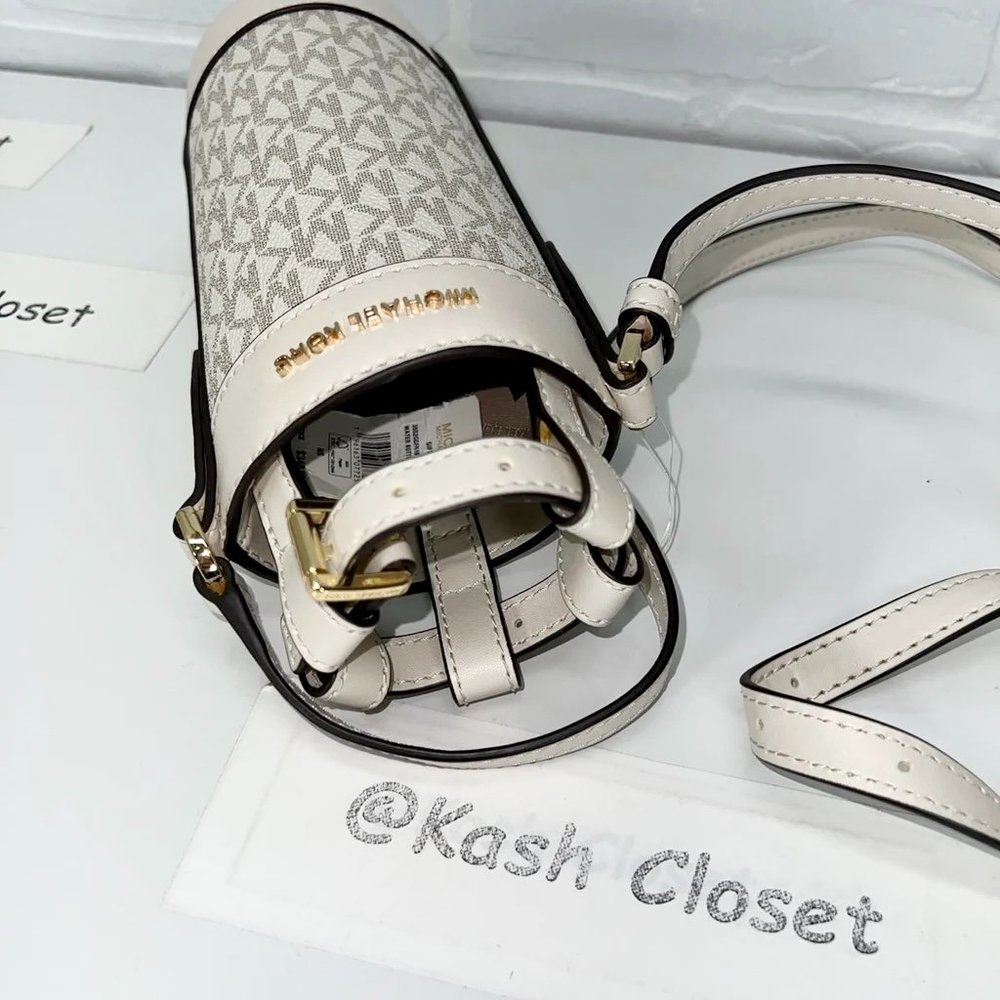 Michael Kors water bottle holder crossbody bag Light cream multi_7